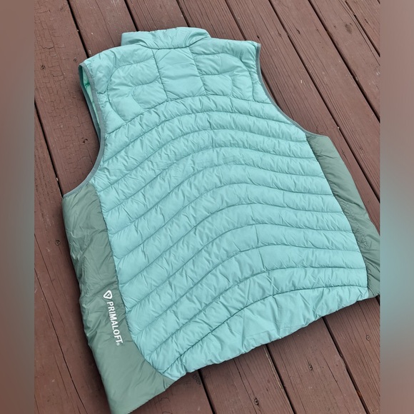 Nike ACG Insulated Vest – Packable & Heat-Regulating - Picture 6 of 8